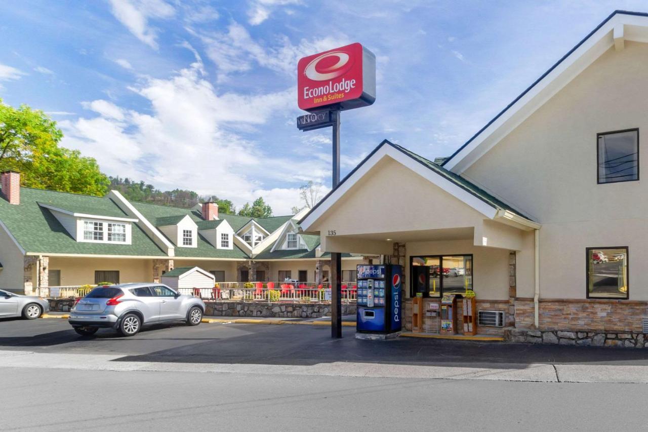 Econo Lodge Inn & Suites Gatlinburg At The Convention Center Exterior foto