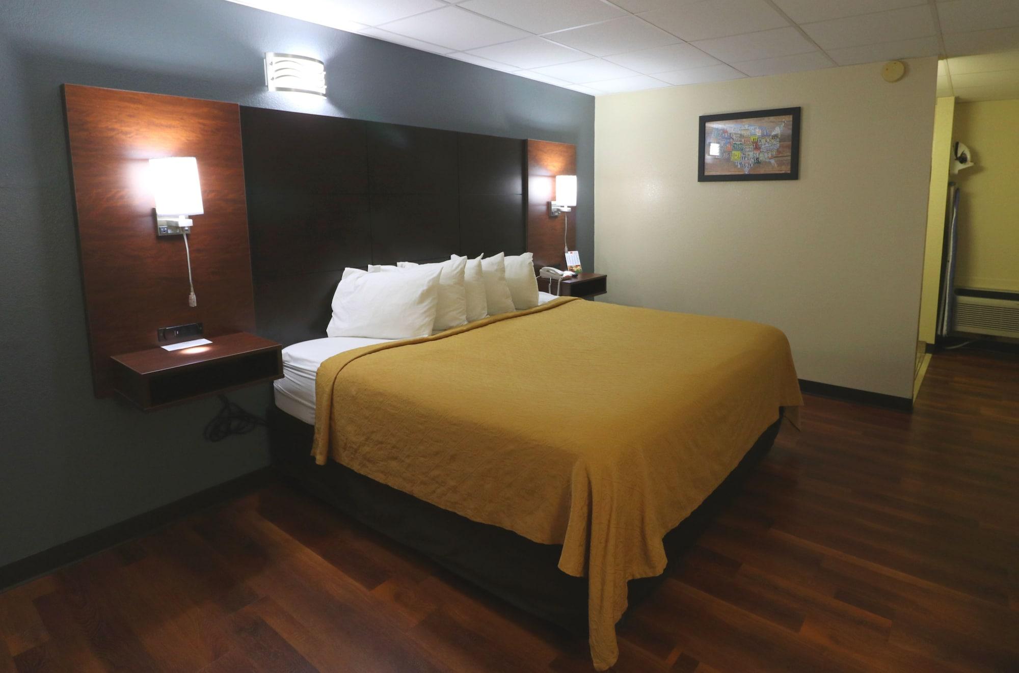 Econo Lodge Inn & Suites Gatlinburg At The Convention Center Exterior foto
