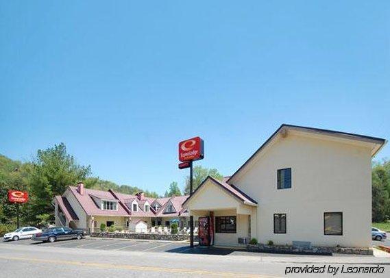 Econo Lodge Inn & Suites Gatlinburg At The Convention Center Exterior foto